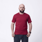 Бордовая футболка