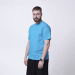 Голубая футболка