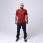 Красная футболка