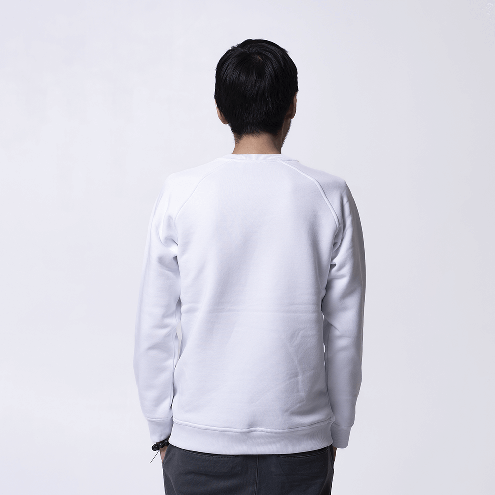 Белый свитшот с рукавом реглан