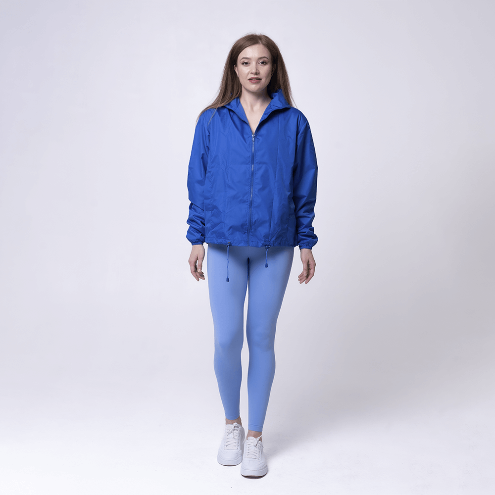 Синяя ветровка