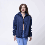 Темно-синяя ветровка