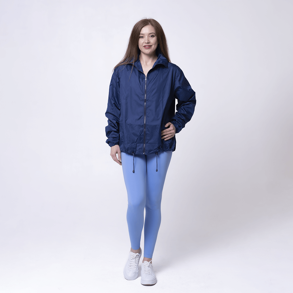 Темно-синяя ветровка