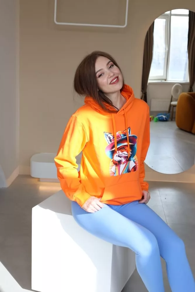 tolstovka-s-foto-jpg