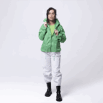 Зеленая ветровка