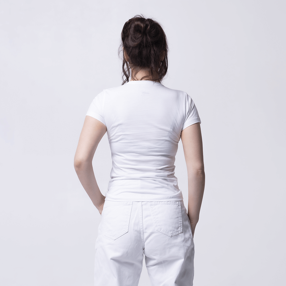 Белая женская футболка