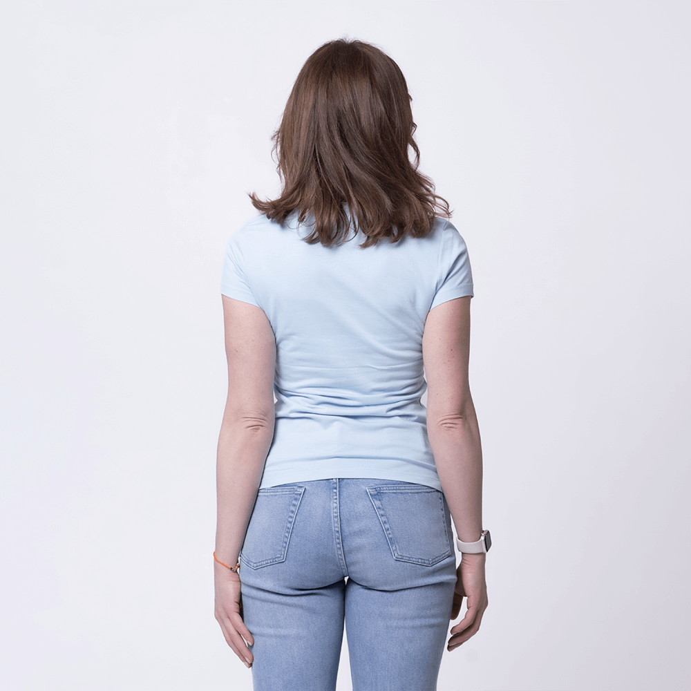Голубая женская футболка
