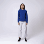 Синий свитшот с рукавом реглан