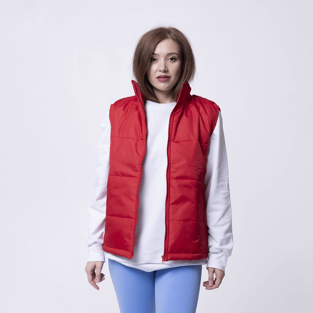 Красная жилетка