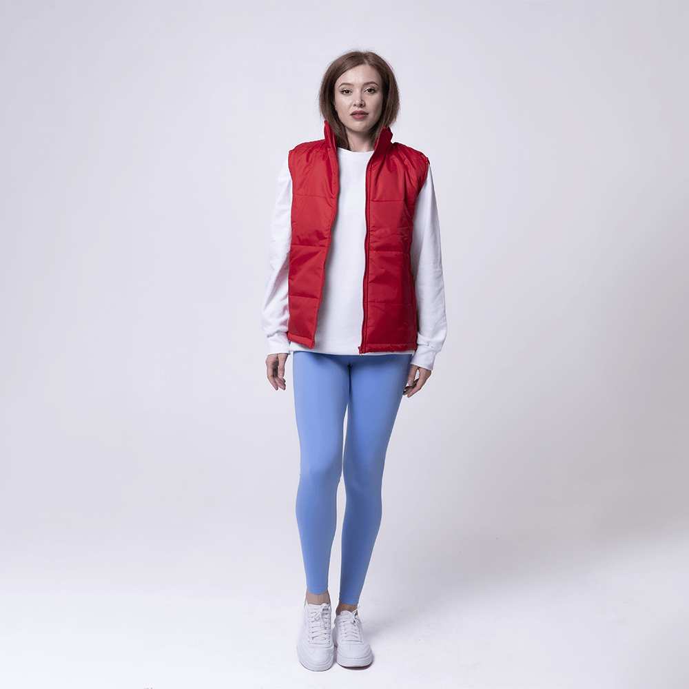 Красная жилетка