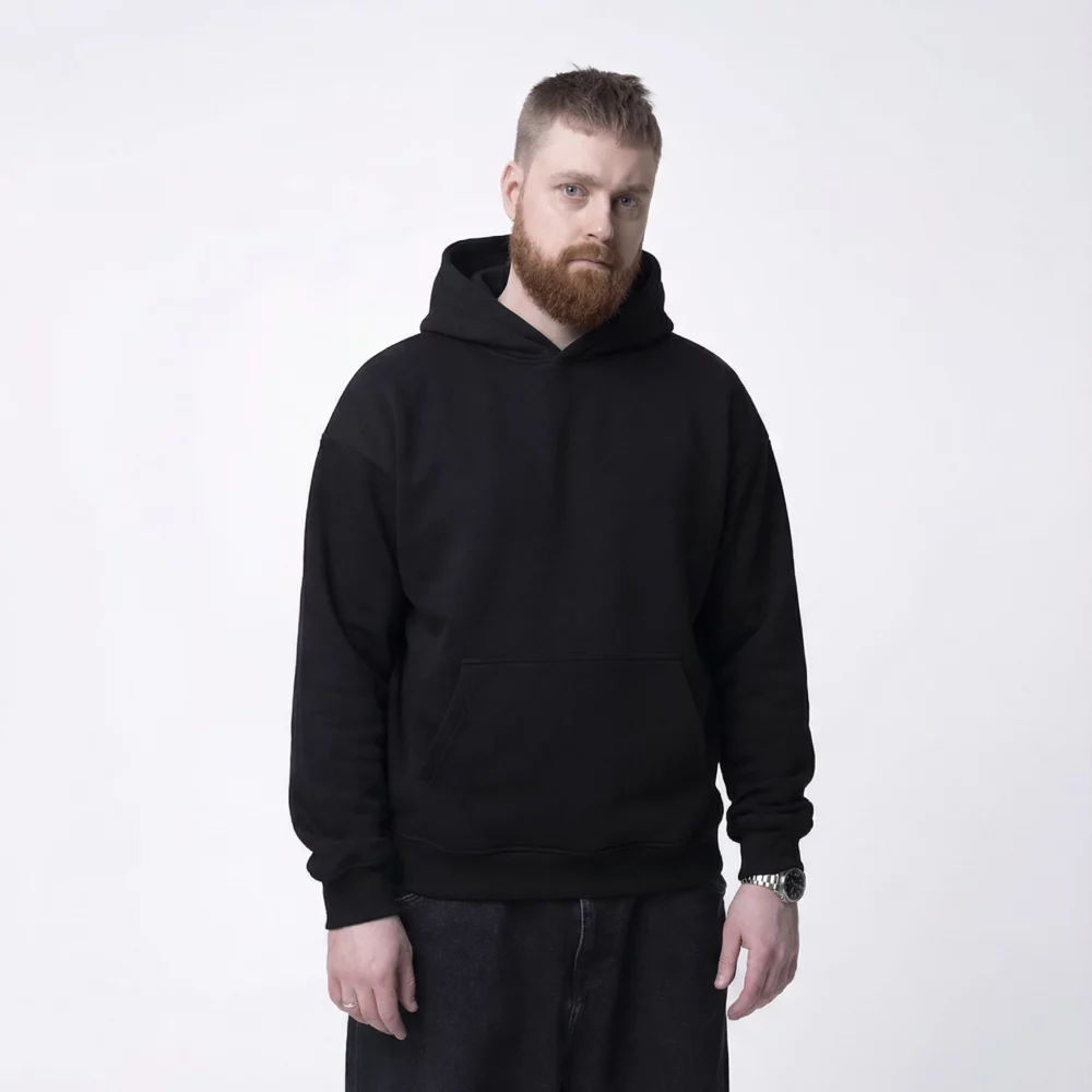 Черная оверсайз толстовка