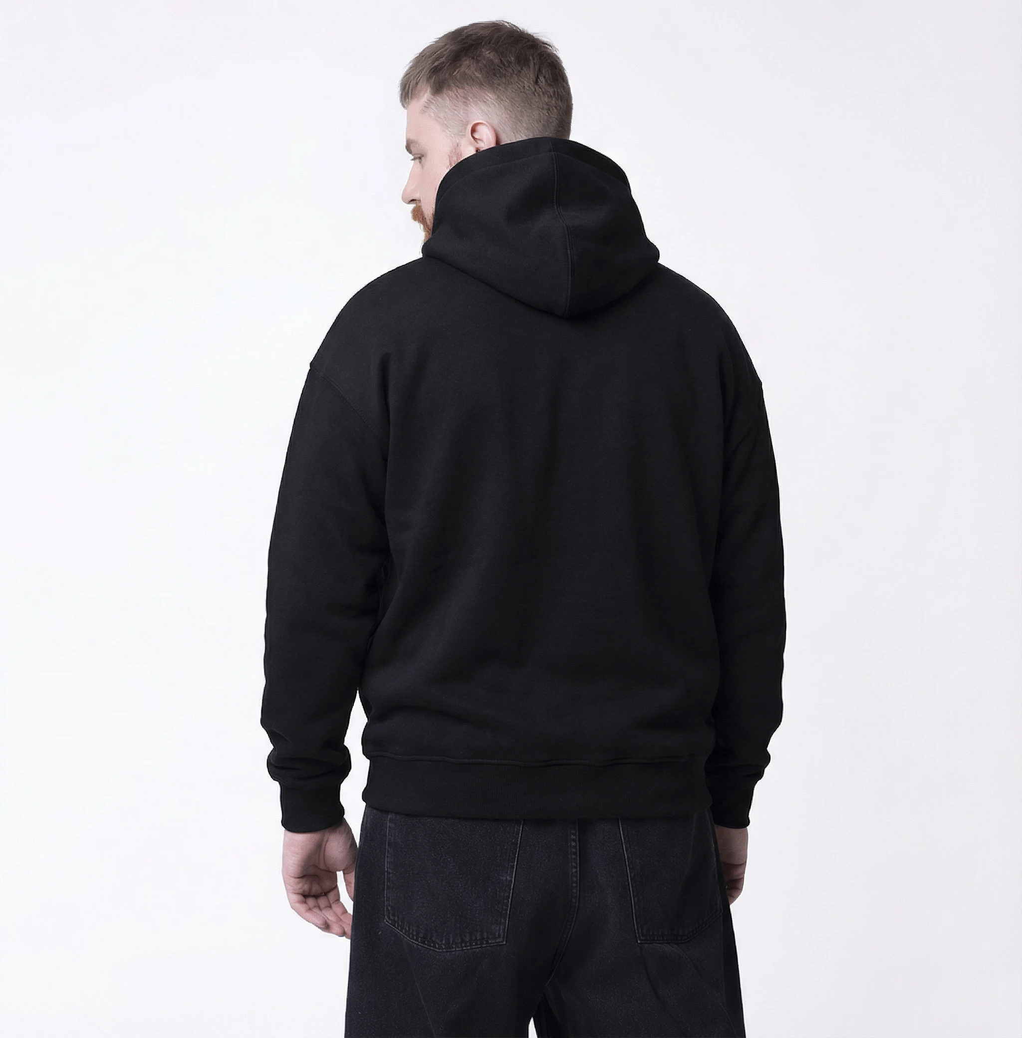 Черная оверсайз толстовка