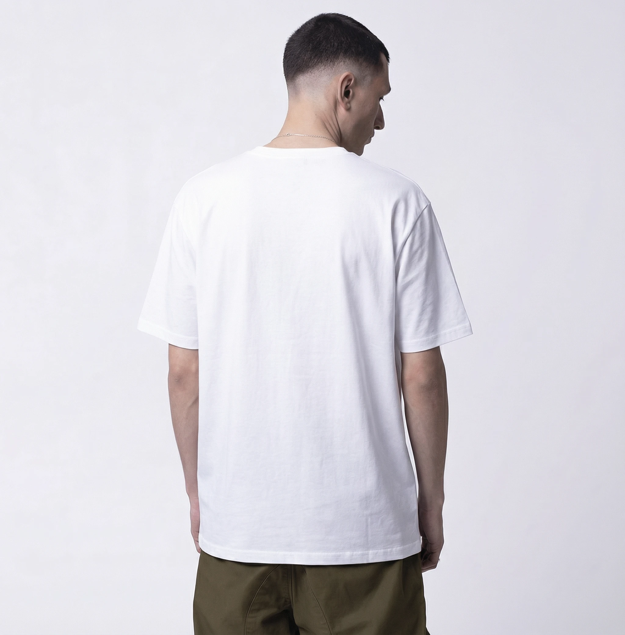 Белая оверсайз футболка